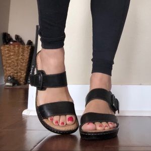Born sandals black leather size 9